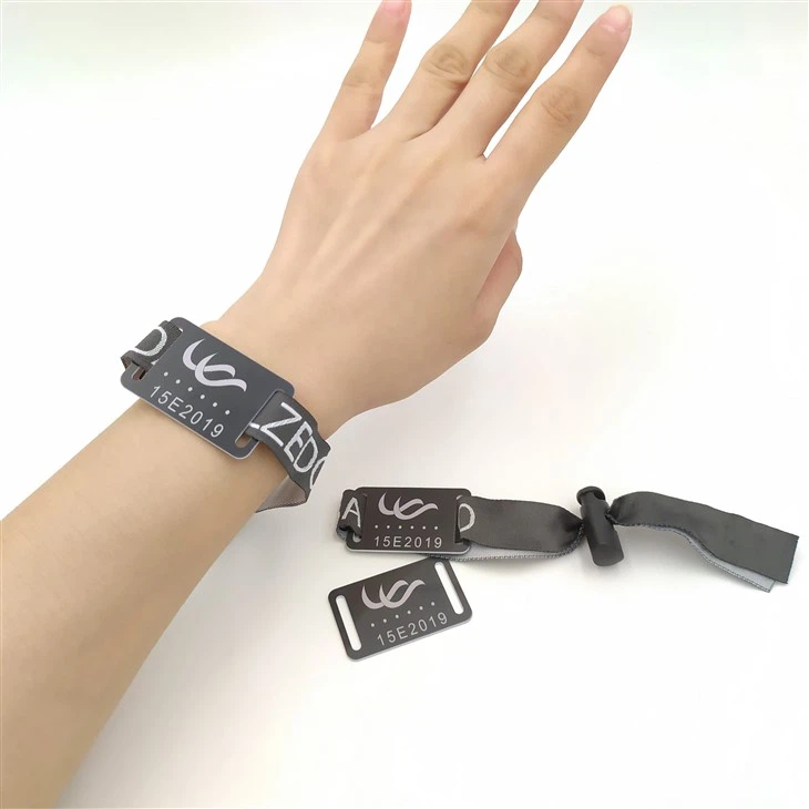 Тъкана гривна с NFC PVC етикет